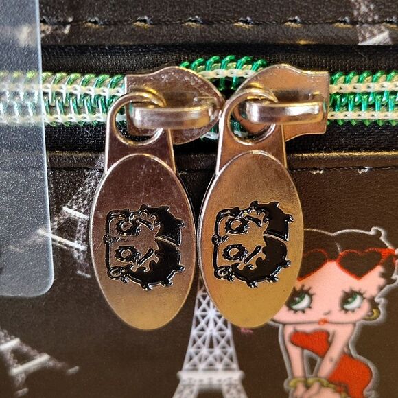 Betty Boop In Paris Black Pink Printed Hardcase Make Up Carrying Case NWT - Picture 8 of 12